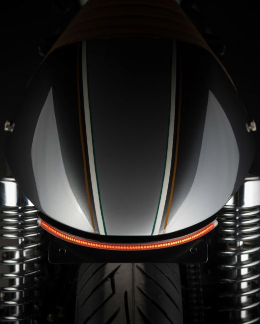 Triumph Thruxton 900 Fender Eliminator - The Analog Thruxton Tail Tidy