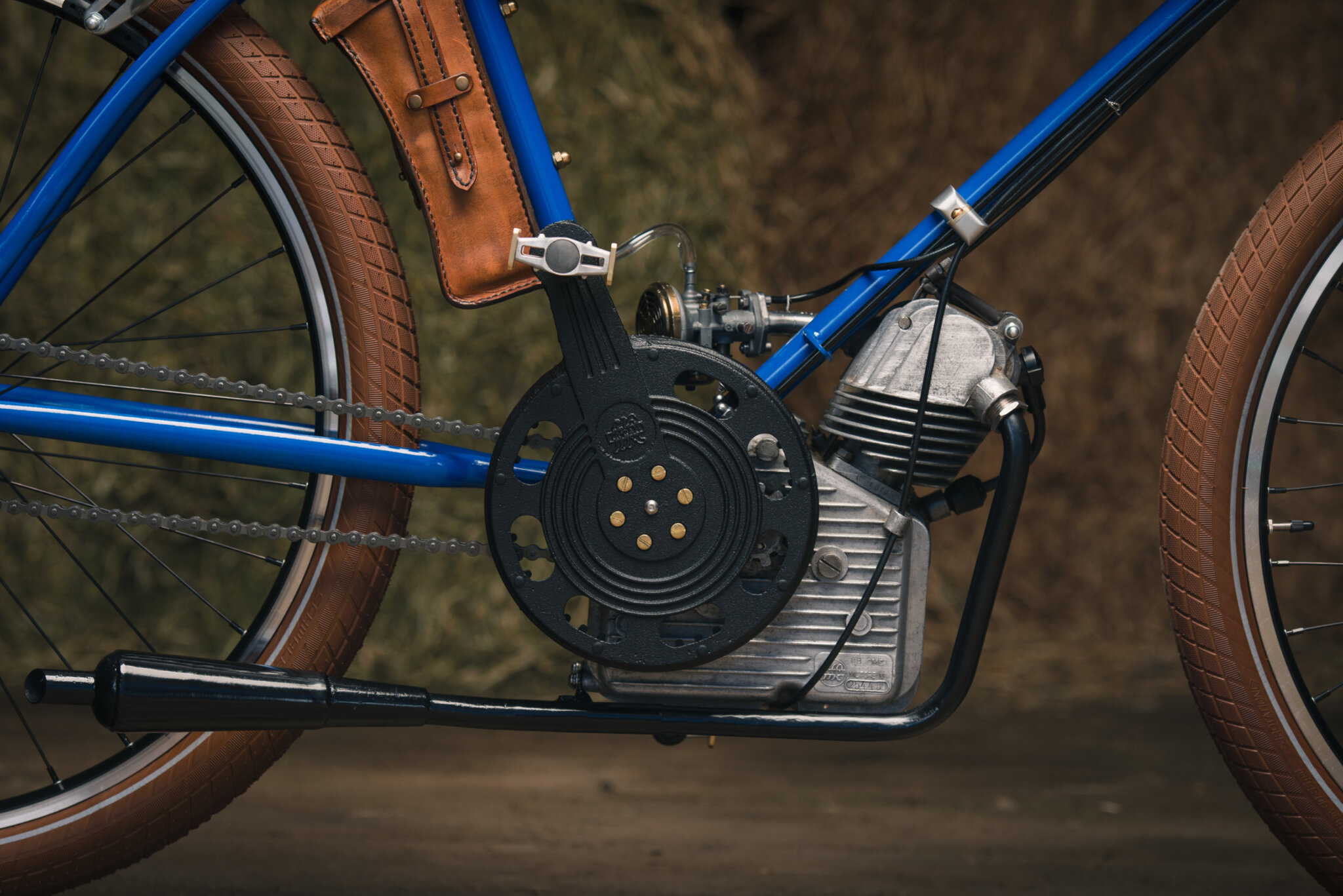 Analog-Motorcycles_Ducati-Cucciolo-Matto-0009